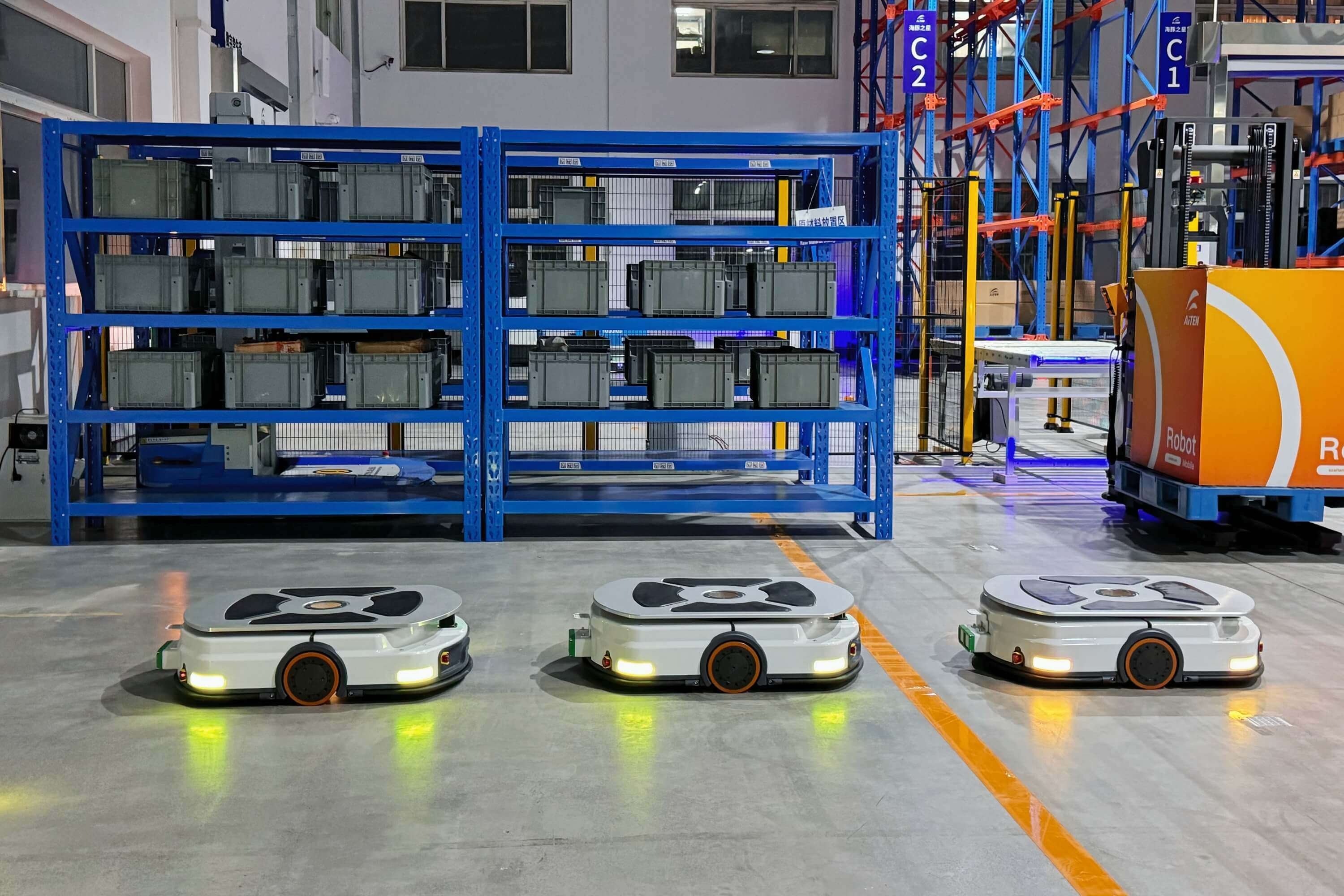 333tiyuAMR托盘搬运车：赋能仓库自动化托盘运输